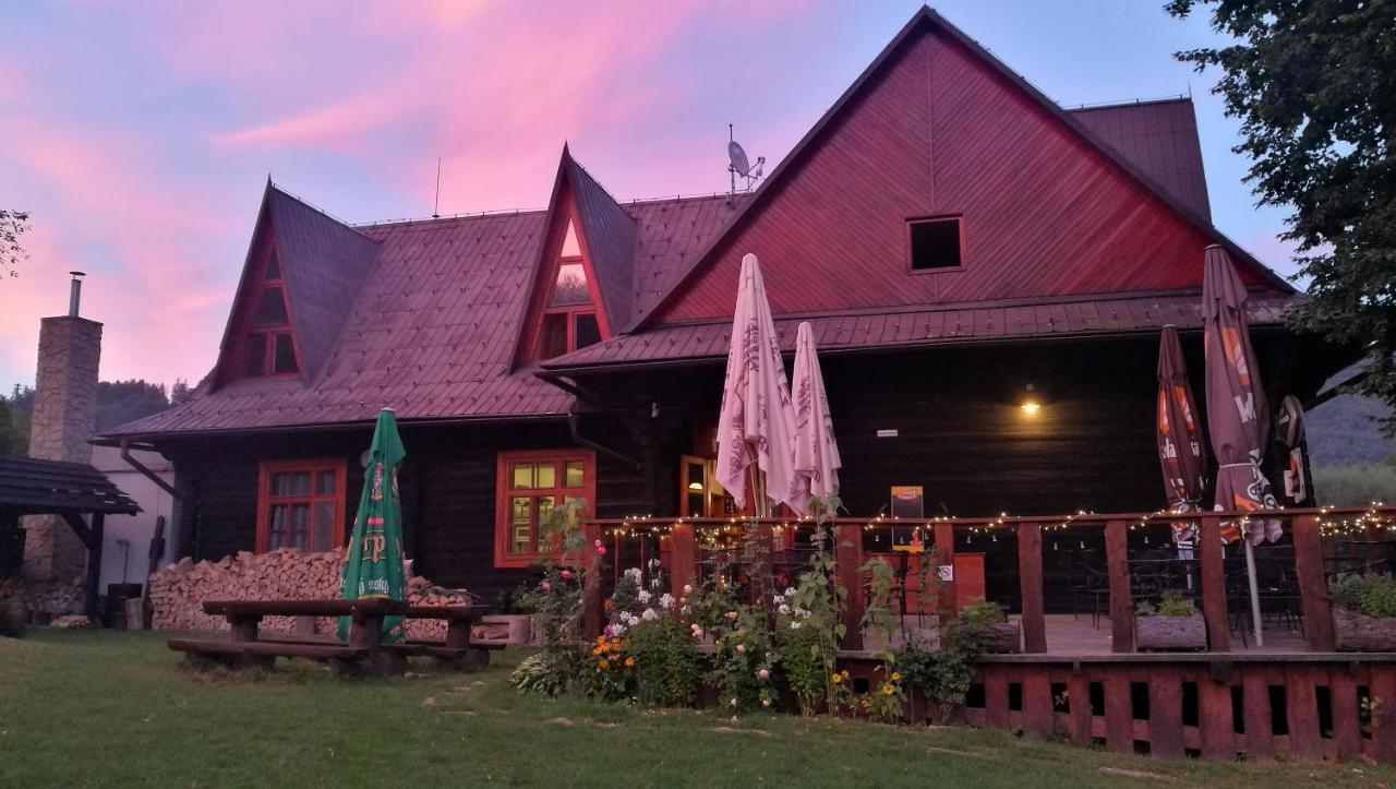 Penzion Manin Považská Bystrica Esterno foto